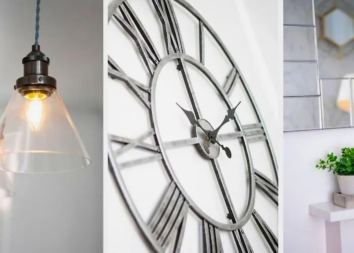 Amberley House - With Hot Tub + Free Parking Holiday home